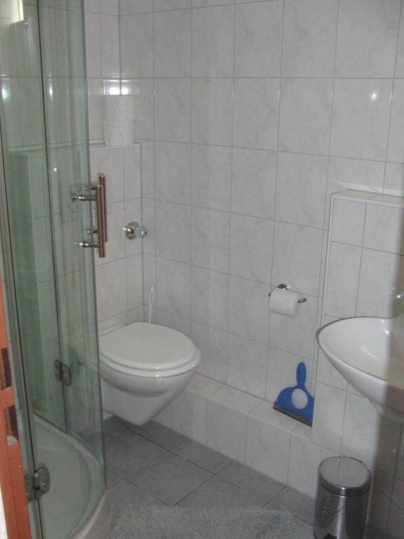 Burgauer Hof Apartment Bilik gambar
